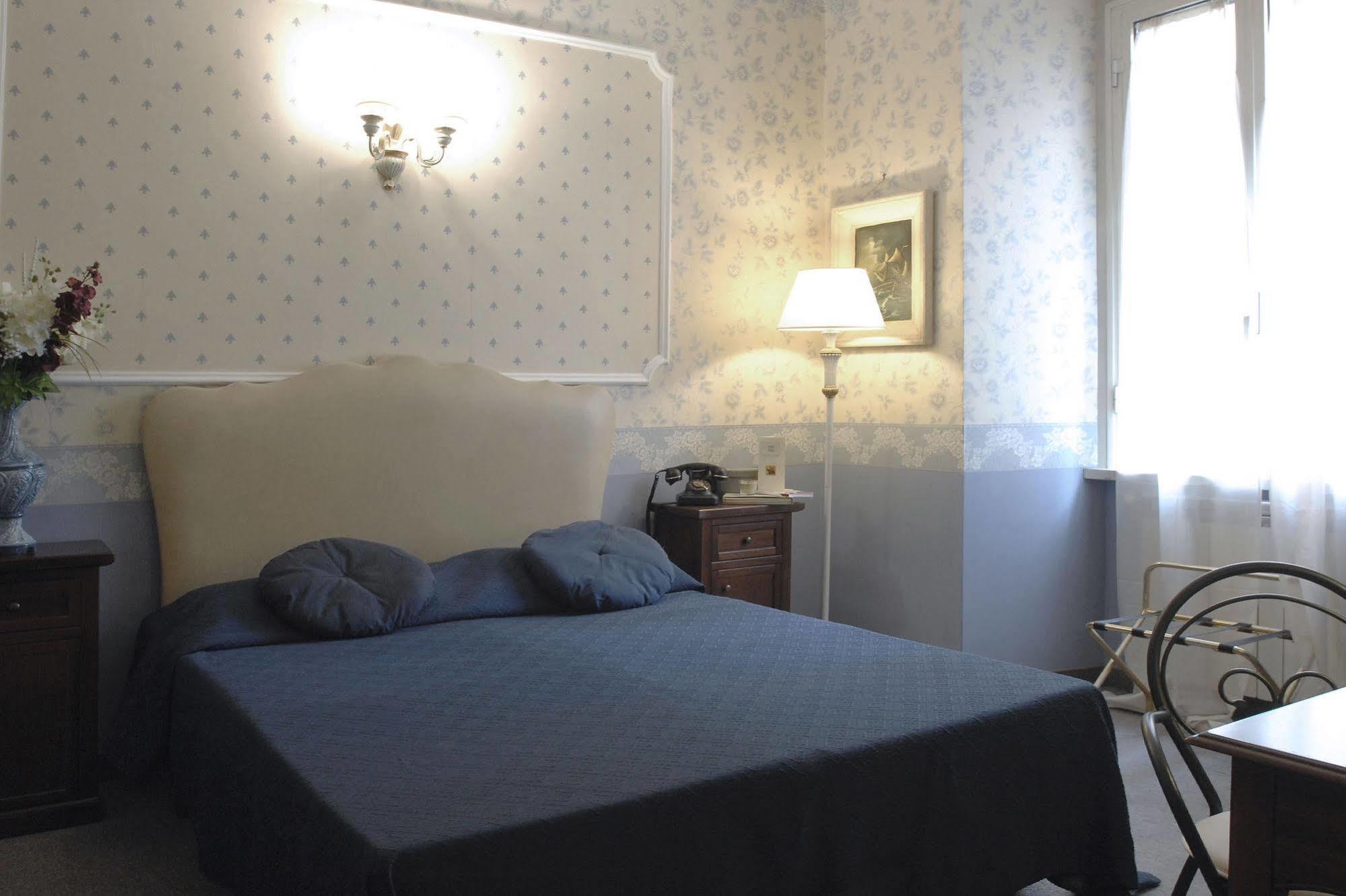 Hotel Elyse' Róma Kültér fotó