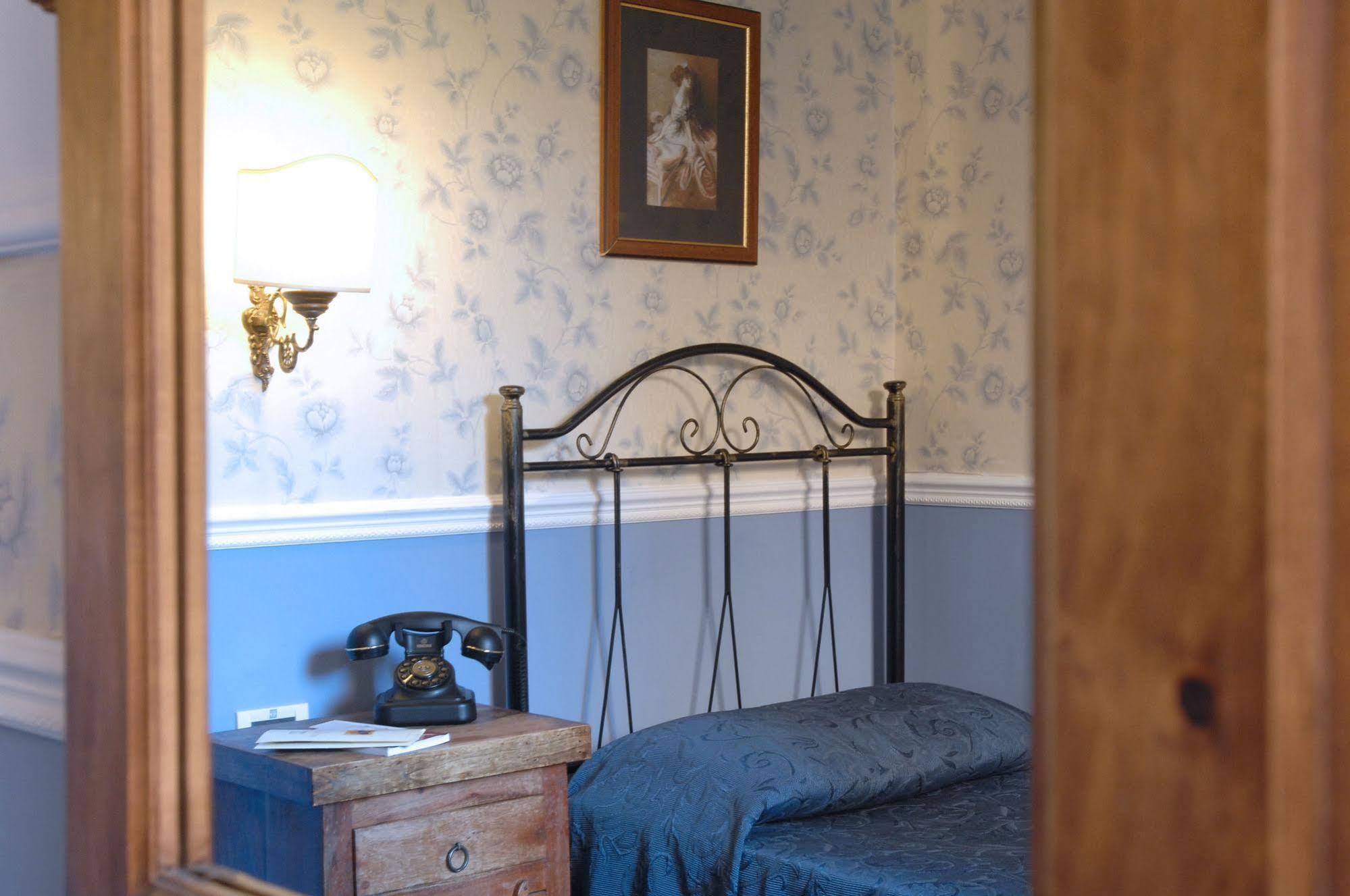 Hotel Elyse' Róma Kültér fotó